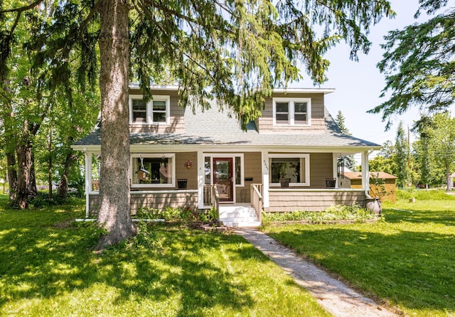 4223 Mcculloch St, Duluth, MN 55804 - view of front of property featuring a porch, a front lawn, and roof with shingles