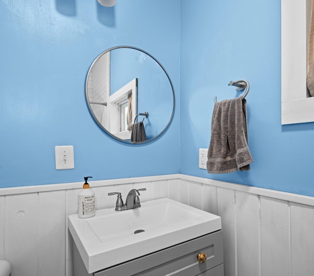 4223 Mcculloch St, Duluth, MN 55804 - bathroom featuring wainscoting and vanity