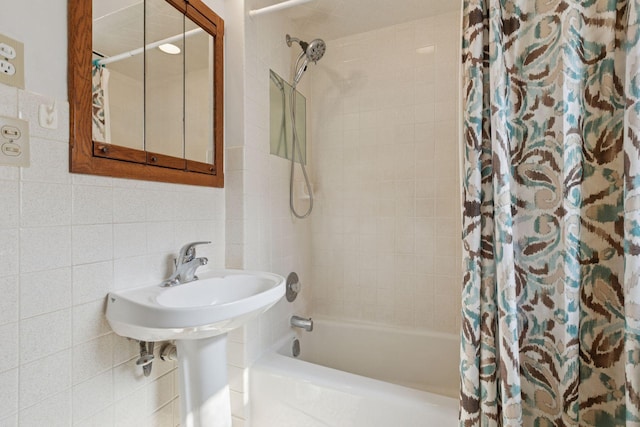 2085 Princeton Ave, Saint Paul, MN 55105 - full bath with shower / tub combo with curtain and tile walls