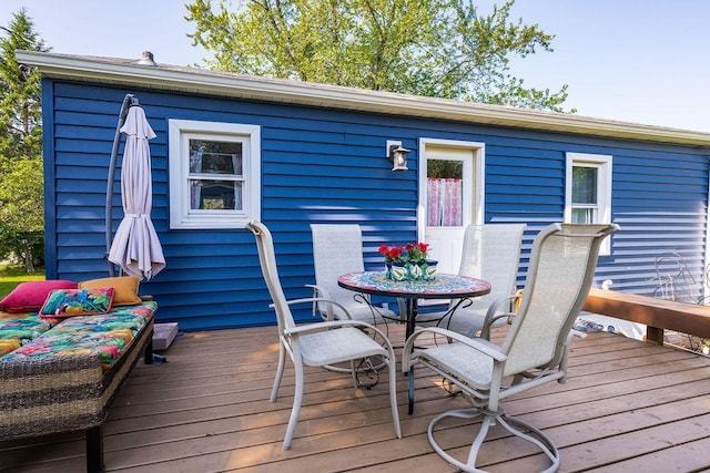 4918 Glenwood St, Duluth, MN 55804 - view of wooden terrace