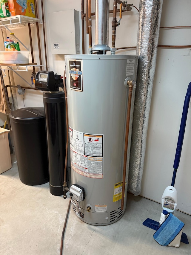 527 Woodside Ct, Shakopee, MN 55379 - utility room with gas water heater