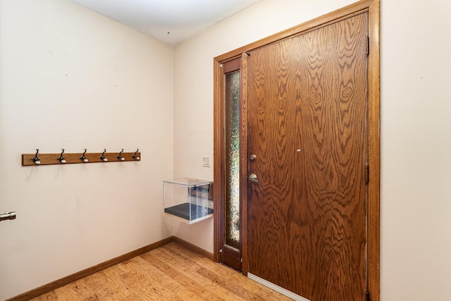 9533 Chicago Ave S, Bloomington, MN 55420 - foyer featuring light wood finished floors and baseboards