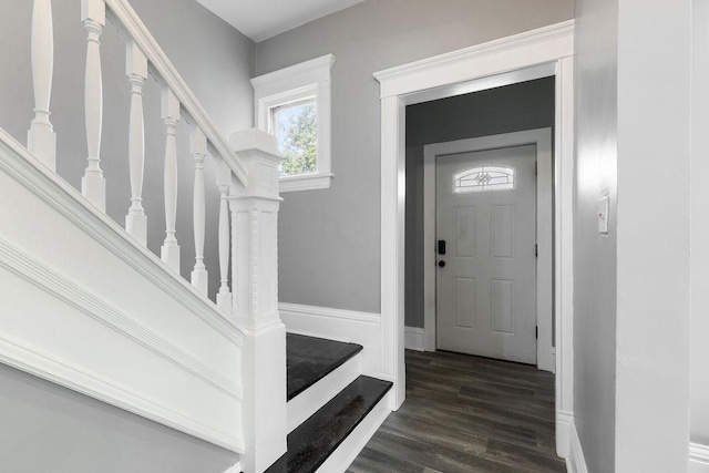 2815 Girard Ave N, Minneapolis, MN 55411 - foyer entrance with stairs and wood finished floors