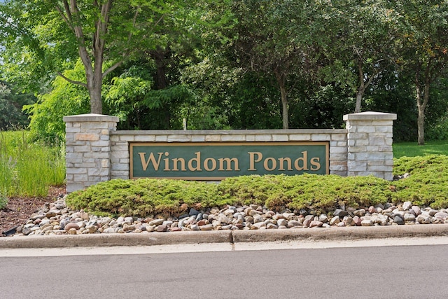 6845 Christian Curv, Woodbury, MN 55125 - view of community / neighborhood sign