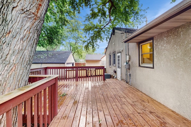 1126 Breen St, Saint Paul, MN 55106 - view of wooden deck
