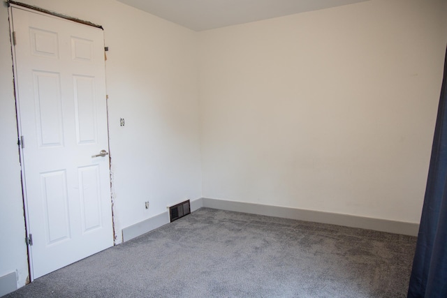 305 2nd Ave SE, Plainview, MN 55964 - carpeted spare room featuring baseboards