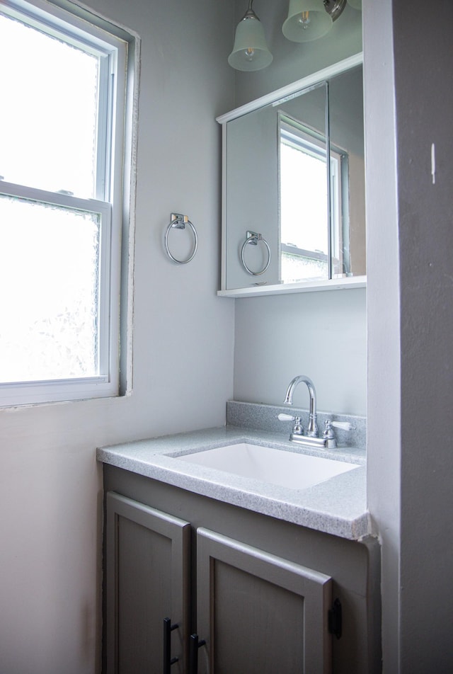 305 2nd Ave SE, Plainview, MN 55964 - bathroom with vanity