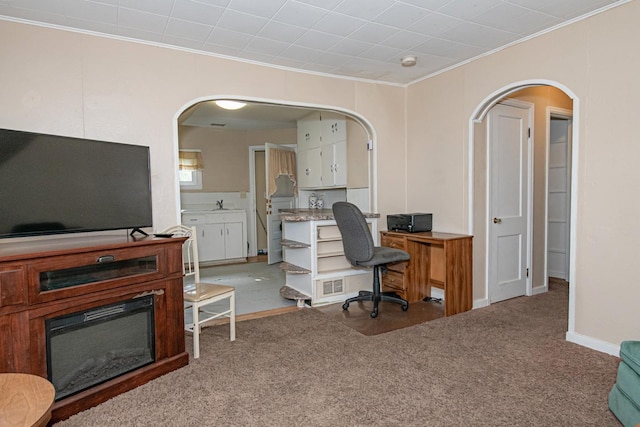 462 Saint Charles St, Winona, MN 55987 - carpeted office with ornamental molding and arched walkways