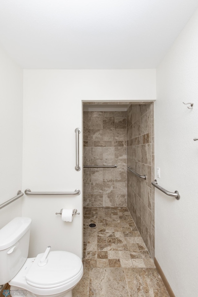 25 Birch Ln S, Fargo, ND 58103 - bathroom with toilet and tiled shower