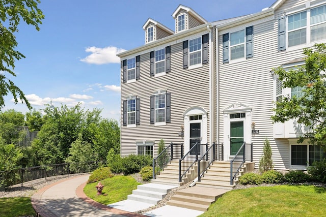 5214 Scott Ct, Robbinsdale, MN 55422 - view of property