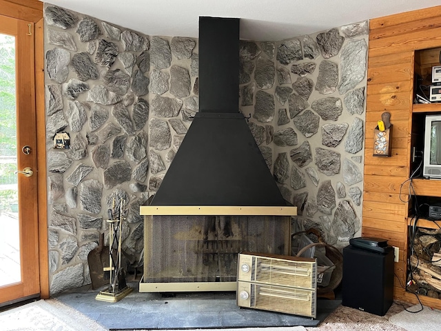 2485 Keyes Is, International Falls, MN 56649 - detailed view of a wood stove
