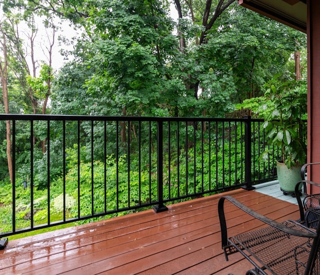 510 Grand Ave Unit 101, Saint Paul, MN 55102 - view of wooden terrace