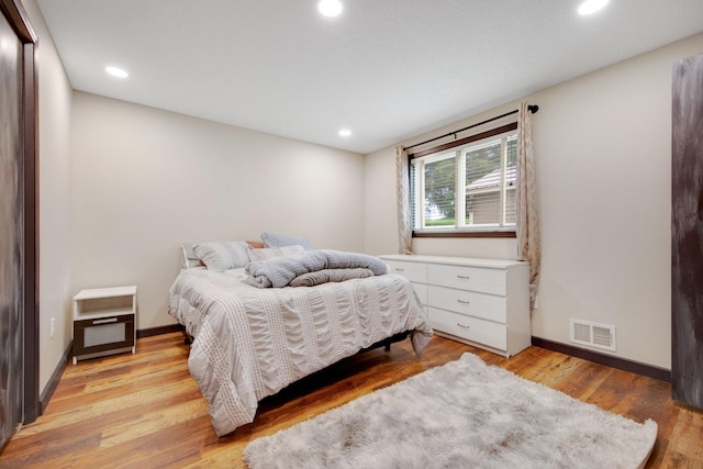 1219 Lakeview Pkwy, Buffalo, MN 55313 - bedroom with recessed lighting and light wood finished floors