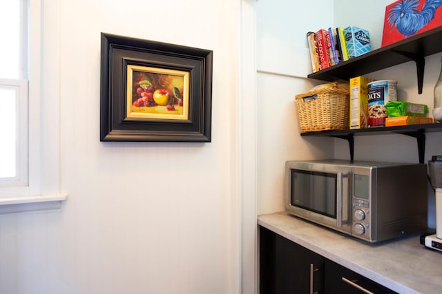 311 Fremont St, River Falls, WI 54022 - detailed view of stainless steel microwave