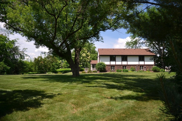 4336 Lookout Ln, Red Wing, MN 55066 - view of grassy yard