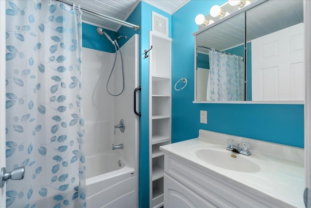 773 US Highway 63, Clayton, WI 54004 - full bath featuring shower / bath combination with curtain and vanity
