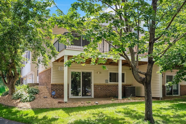 821 Evergreen Cir, Burnsville, MN 55337 - photo 1
