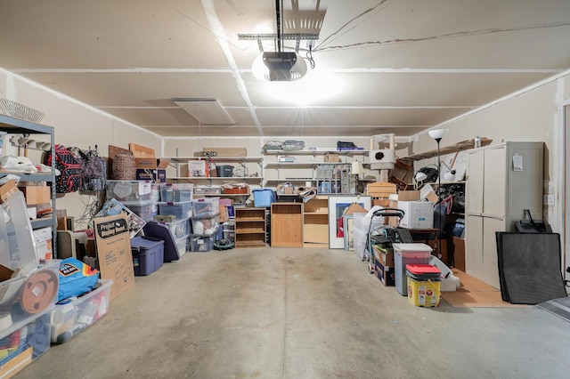 6105 Creekview Ln N, Brooklyn Park, MN 55443 - garage with a garage door opener