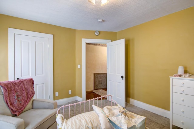 735 Broadway Ave, Wabasha, MN 55981 - bedroom featuring baseboards and carpet