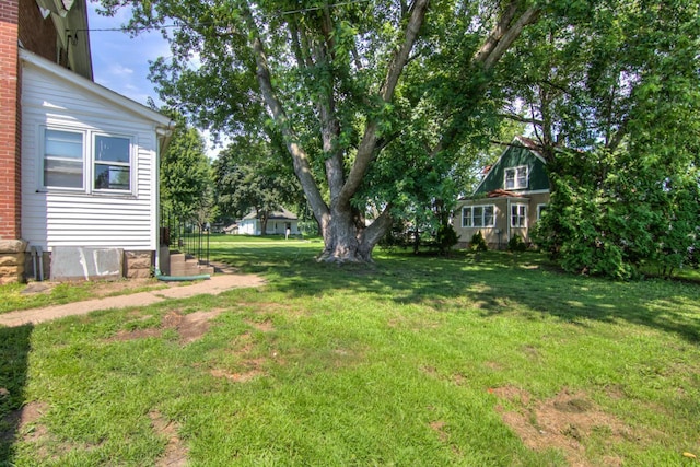 735 Broadway Ave, Wabasha, MN 55981 - view of grassy yard