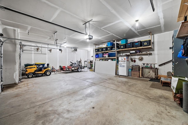 22493 Carina Ct, Farmington, MN 55024 - garage with a garage door opener