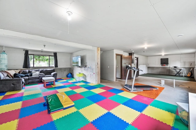 22493 Carina Ct, Farmington, MN 55024 - game room featuring concrete floors