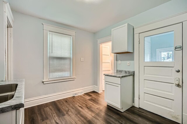 843 Jenks Ave, Saint Paul, MN 55106 - photo 12