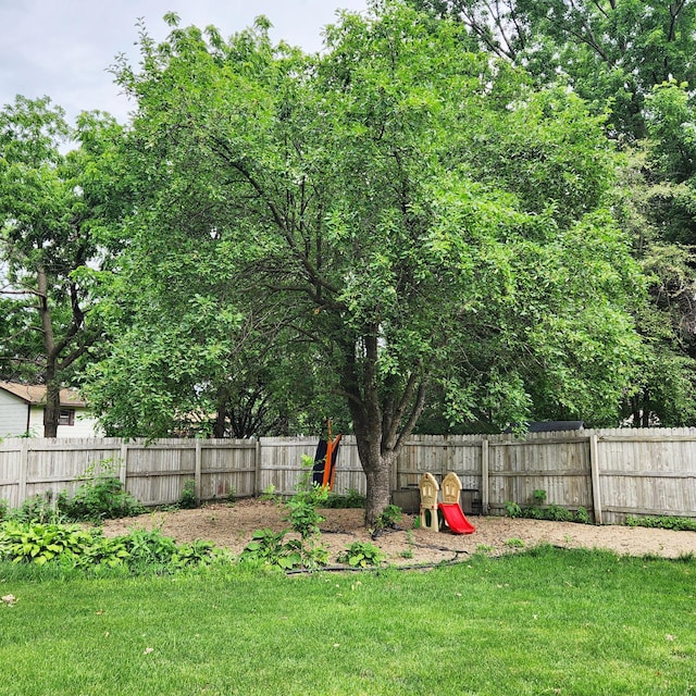 306 Parkview Curv, Zumbrota, MN 55992 - view of fenced backyard
