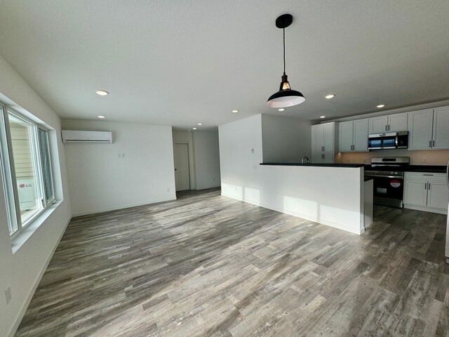 516 Garfield St SE, Warroad, MN 56763 - photo 8