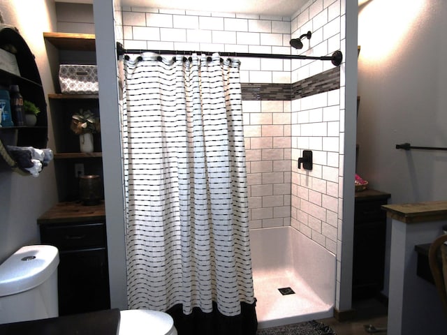 1103 15th St, Montevideo, MN 56265 - full bath featuring a tile shower