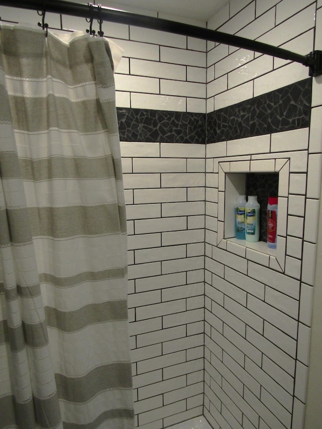 1103 15th St, Montevideo, MN 56265 - bathroom with a tile shower