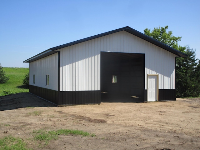 18260 Norway Woods Cir, New London Twp, MN 56273