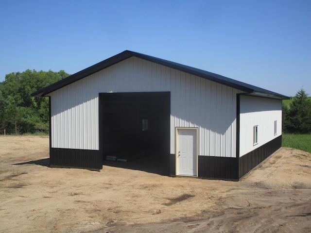 18260 Norway Woods Cir, New London Twp, MN 56273