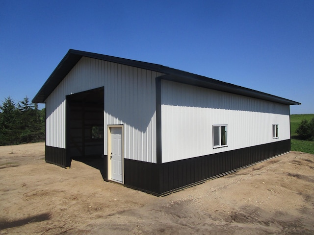 18260 Norway Woods Cir, New London Twp, MN 56273