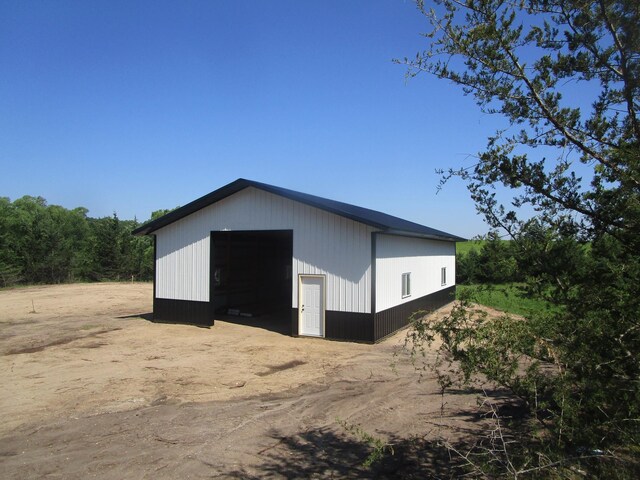 18260 Norway Woods Cir, New London Twp, MN 56273
