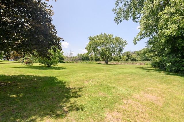 W224S9735 Big Bend Dr, Vernon, WI 53103 - view of grassy yard