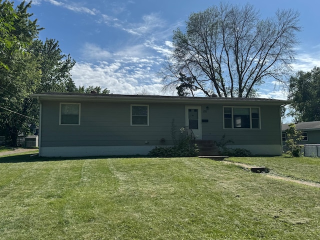 176 8th Ave NE, Forest Lake, MN 55025 - view of front facade featuring a front yard