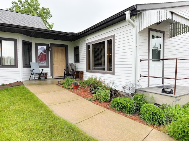 702 Beech Ave, Fergus Falls, MN 56537 - property entrance