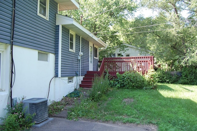 1445 Ottawa Ave S, Golden Valley, MN 55416 - view of grassy yard with a wooden deck