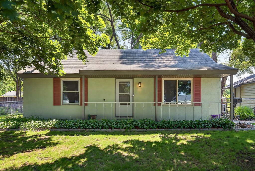 10121 Stevens Ave S, Bloomington, MN 55420 - photo 1