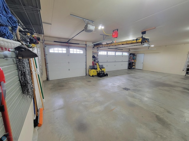 11003 Eagles Nest Ct, Audubon, MN 56511 - garage with a garage door opener