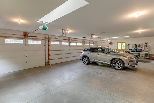 31767 Deacons Way, Pequot Lakes, MN 56472 - garage with a garage door opener