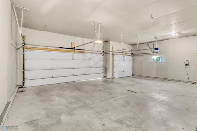 4375 58th St S, Fargo, ND 58104 - garage with a garage door opener