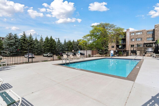 4100 Parklawn Ave Unit 118, Edina, MN 55435 - community pool featuring a patio