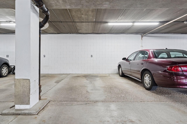 4100 Parklawn Ave Unit 118, Edina, MN 55435 - parking garage featuring concrete block wall