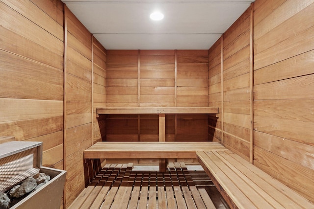 4100 Parklawn Ave Unit 118, Edina, MN 55435 - sauna / steam room with wood walls