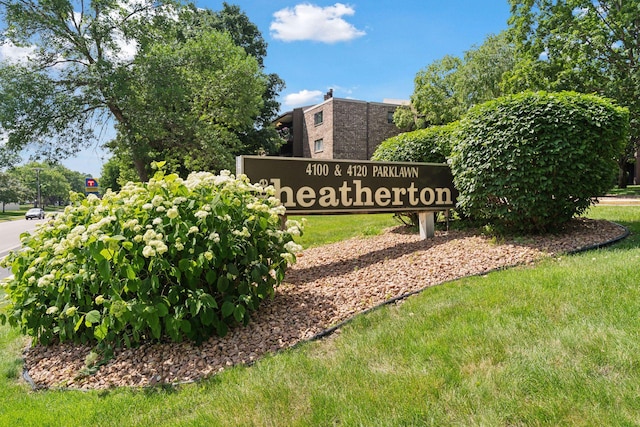 4100 Parklawn Ave Unit 118, Edina, MN 55435 - view of community / neighborhood sign
