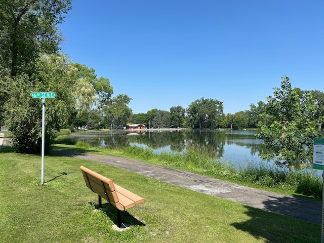 402 6th St NE, Barnesville, MN 56514 - view of property's community featuring a water view and a lawn