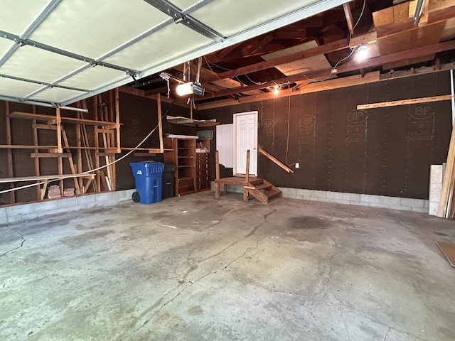 402 6th St NE, Barnesville, MN 56514 - garage featuring a garage door opener