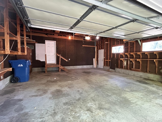 402 6th St NE, Barnesville, MN 56514 - garage featuring a garage door opener